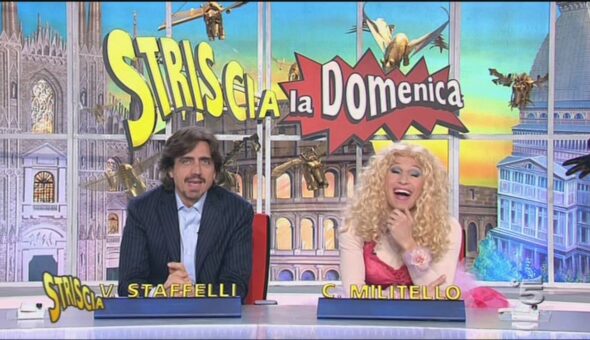 Striscia la domenica