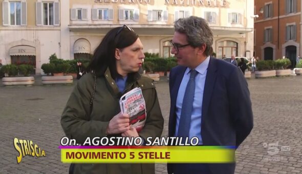 La Elly Schlein di Striscia all'attacco dei politici