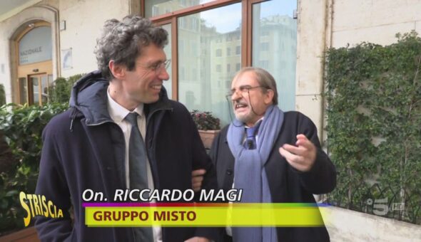 È la Festa della Donna e La Russa si mette l'elmetto