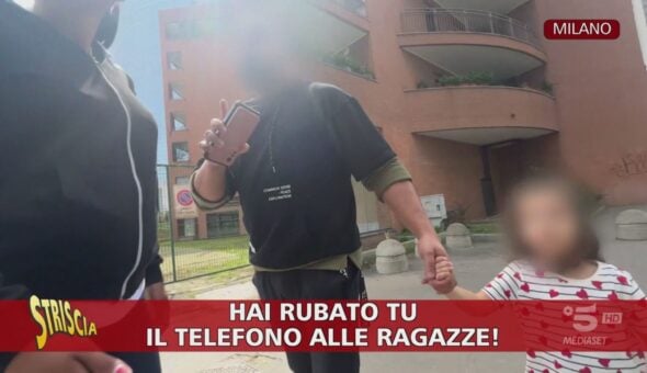 Borseggi a Milano, le immagini esclusive dell’arresto in diretta