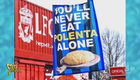 Con Striscia lo striscione la polenta entra nell'inno