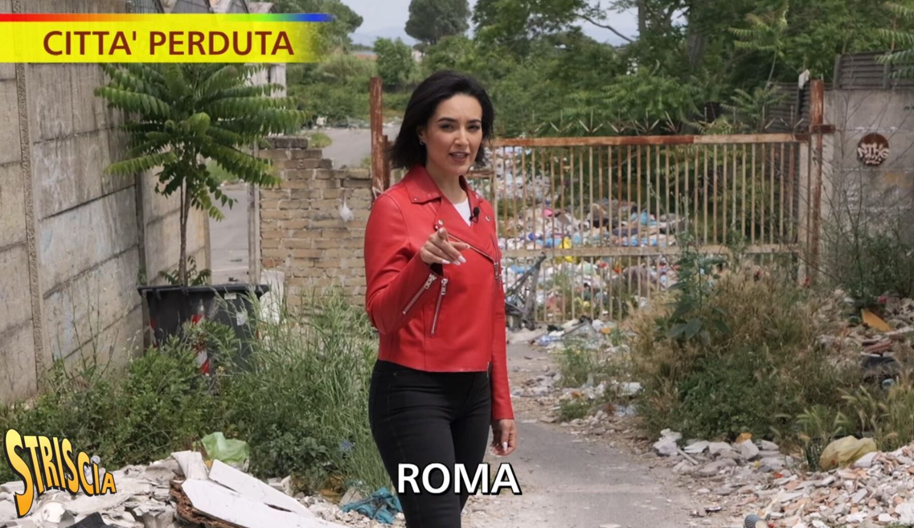Stasera a Striscia, Rajae alle ex officine Romanazzi a Roma, fortino della droga, violenza e degrado. «Uno dei luoghi di spaccio più grandi d’Italia»