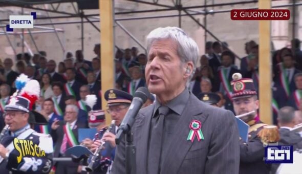Il maggiordomo di Elly Schlein stona come Claudio Baglioni
