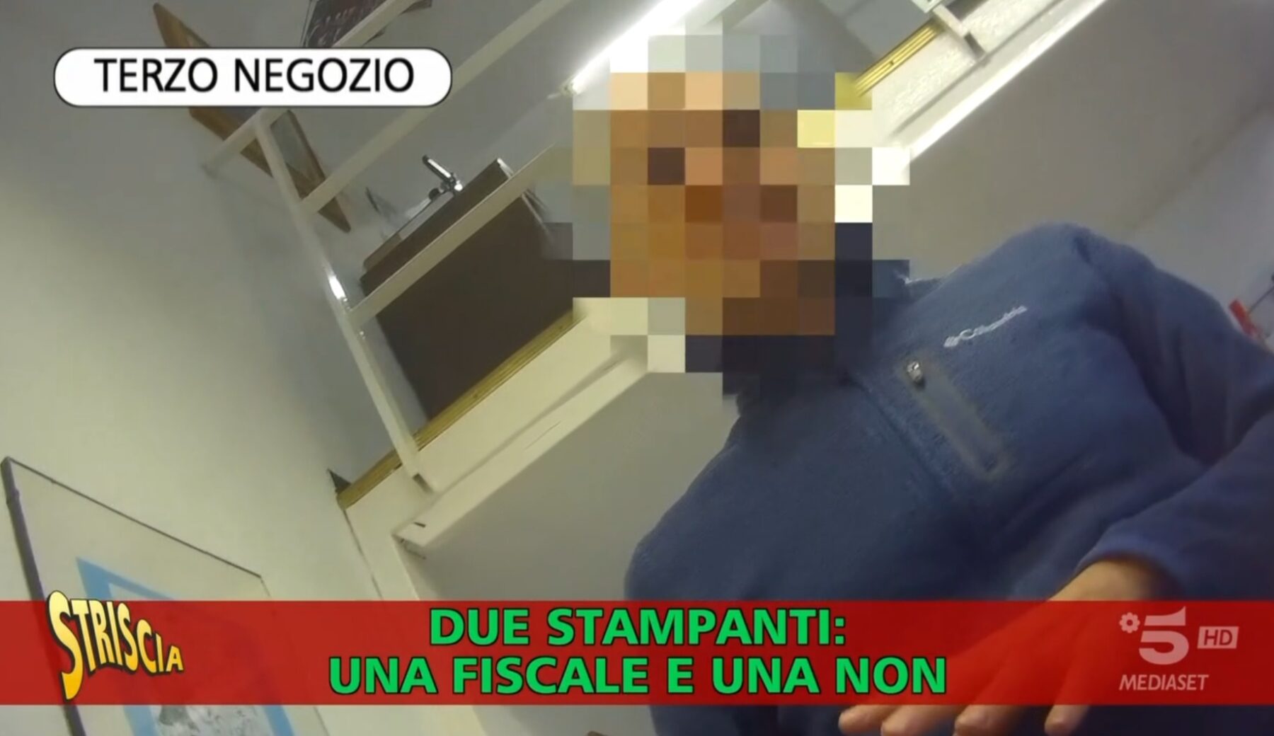 A scuola di “nero” dai rivenditori di registratori di cassa: l’inchiesta a più mani degli inviati di Striscia sull’evasione