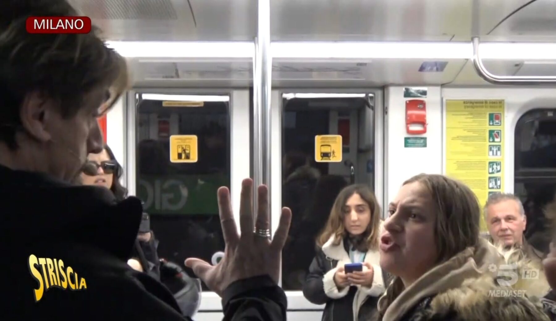 Nasce la Polmetro: agenti nelle stazioni di Roma, Milano e Napoli dopo i servizi di Striscia sui borseggi