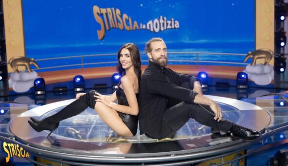 Sul bancone di Striscia per la prima volta ci saranno una Velina e un Velino: chi sono Beatrice Coari e Gianluca Briganti