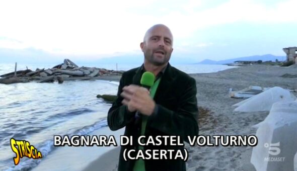 Castel Volturno, sequestrate 43 case abusive sul mare: le inchieste di Luca Abete per Striscia sono partite sei anni fa