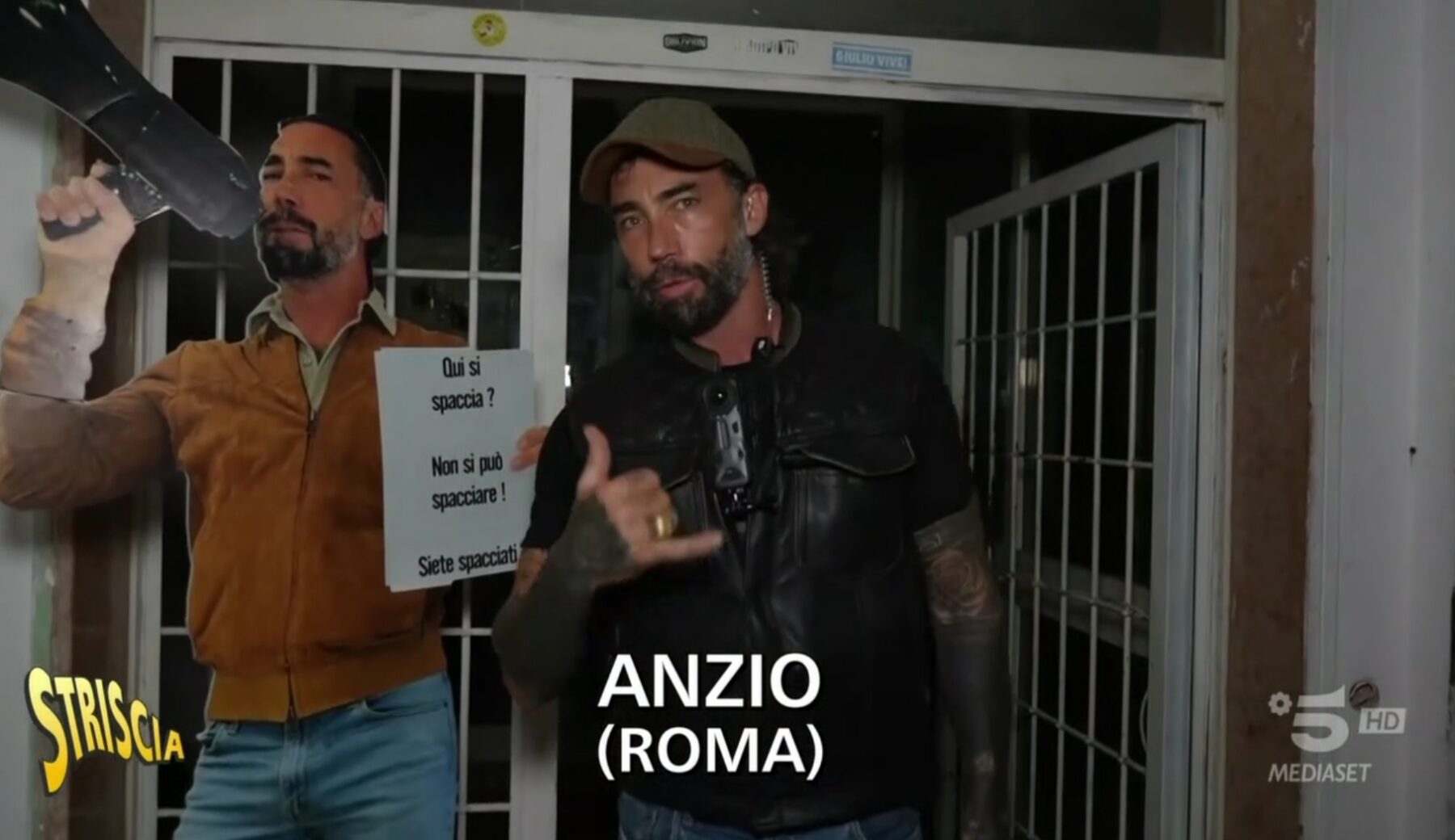 Droga ad Anzio, dopo il servizio di Brumotti per Striscia cambia la zona di spaccio ma viene riconosciuto e arrestato insieme al compare