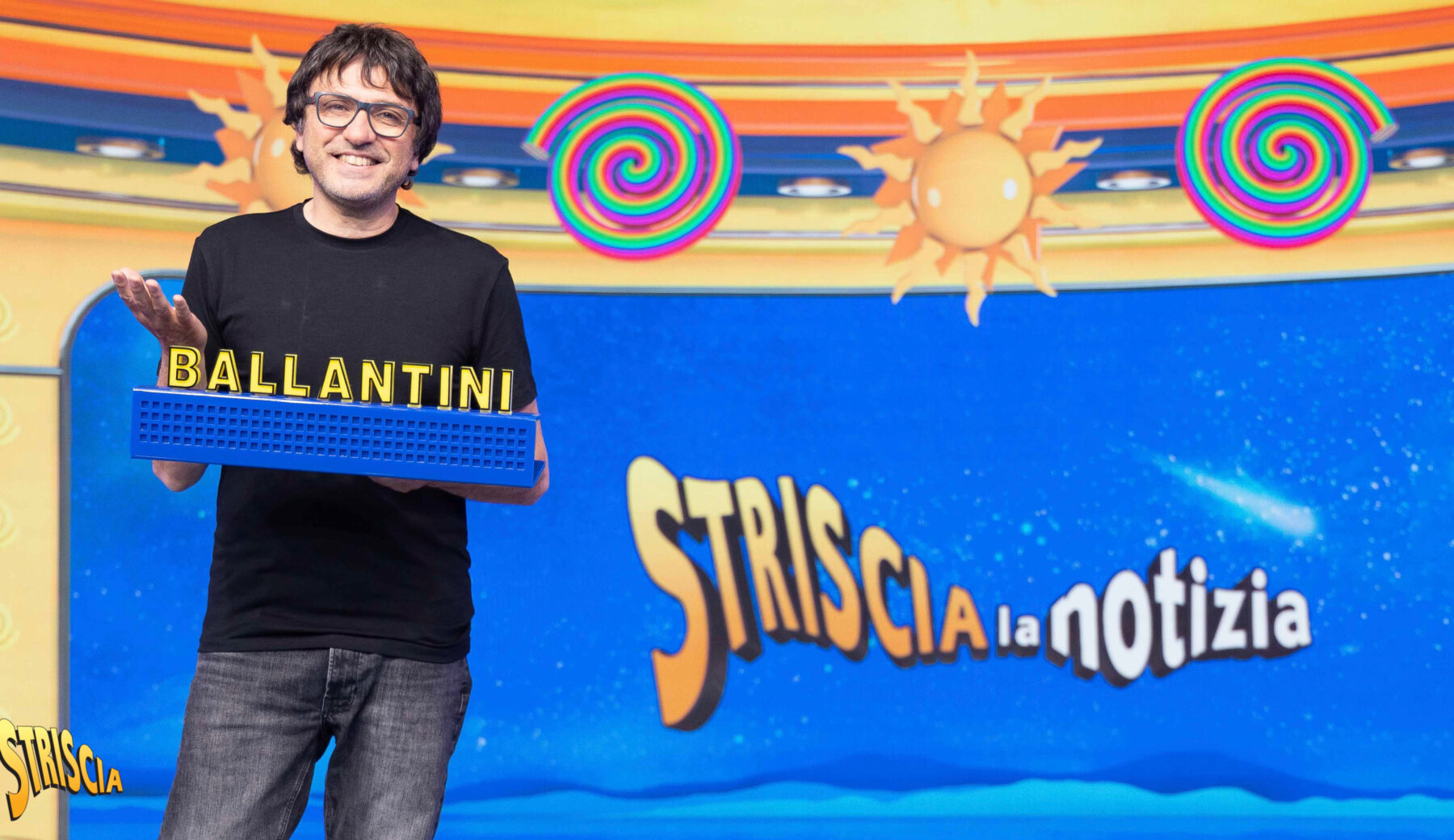 Da Valentino a Vasco, passando per Lucio Dalla e Gino Paoli: i mille volti del nostro Dario Ballantini che giovedì 31 ottobre sarà al Teatro Manzoni di Milano
