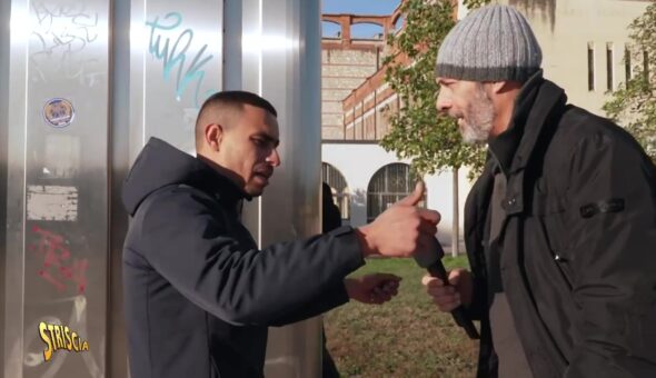 Stasera a Striscia compravendita di oro rubato e fabbricazione di soldi e documenti falsi. Smascherata da Max Laudadio una banda che agisce nei pressi della stazione di Verona