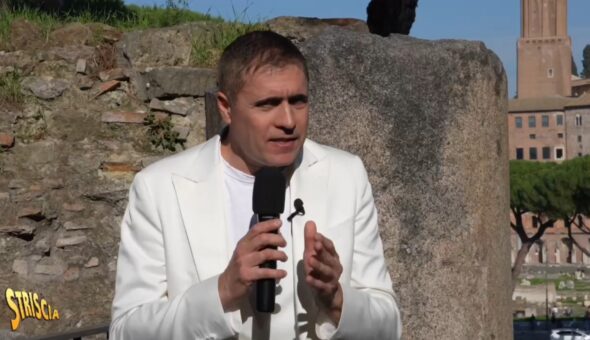 Oggi a Striscia, continua l'inchiesta di Moreno Morello sulle borse di studio 