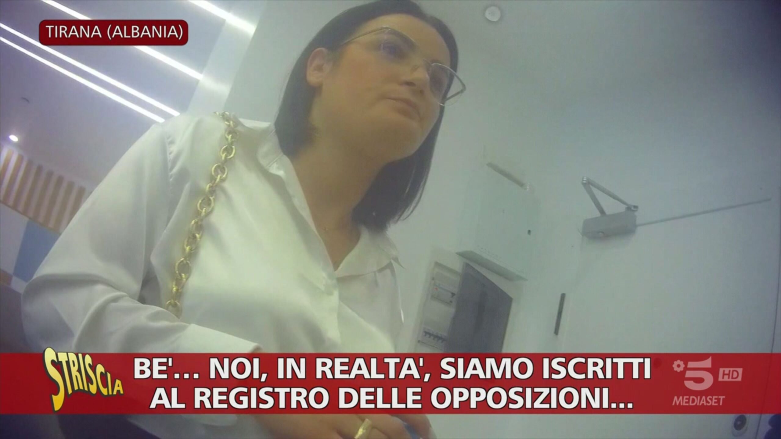 www.striscialanotizia.mediaset.it