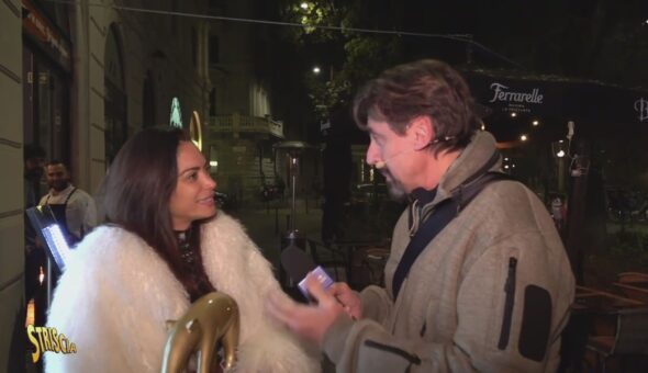 Stasera a Striscia, Tapiro d'oro a Elodie criticata per il doppiaggio nel film 
