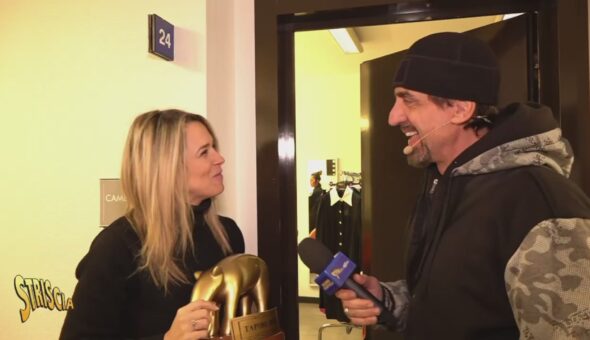 Stasera a Striscia la notizia dopo il fuorionda di Francesca Barra e Roberto Poletti Tapiro d'oro ai conduttori di 4 di sera