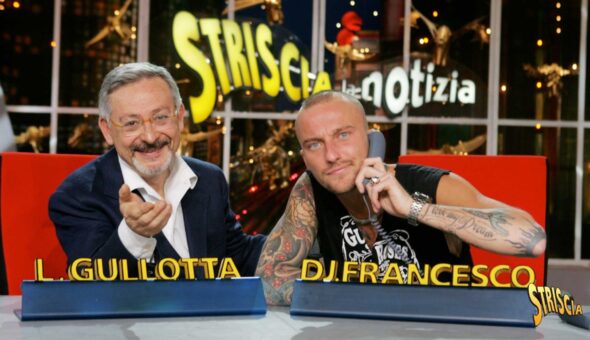 Leo Gullotta, tanti auguri al poliedrico attore e comico che condusse Striscia con DJ Francesco nel 2005