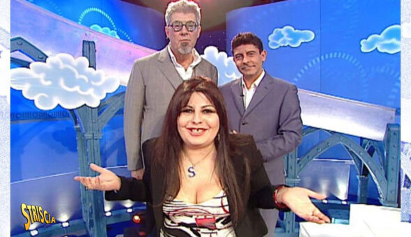 Auguri ad Anna Maria Barbera, la “Sconsolata” nazionale: buon compleanno dalla famiglia di Striscia