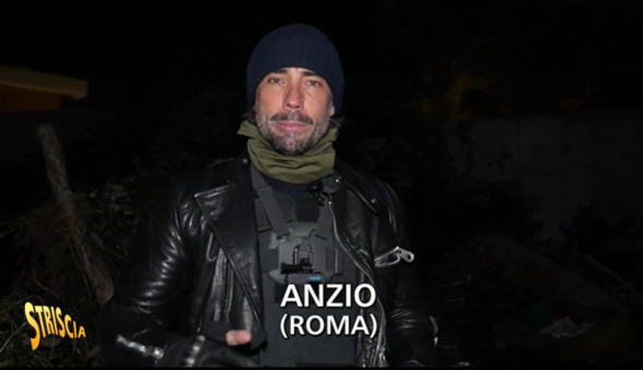 Stasera a Striscia: Vittorio Brumotti ad Anzio (Roma). Il video esclusivo del blitz antidroga avvenuto dopo il servizio del tg satirico