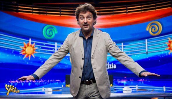 Leonardo Pieraccioni, 60 anni di successi e risate. Tanti auguri dalla famiglia di Striscia