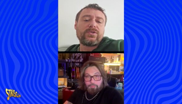 Stasera a Striscia: la diretta social di Pinuccio e Francesco Sarcina, frontman de 