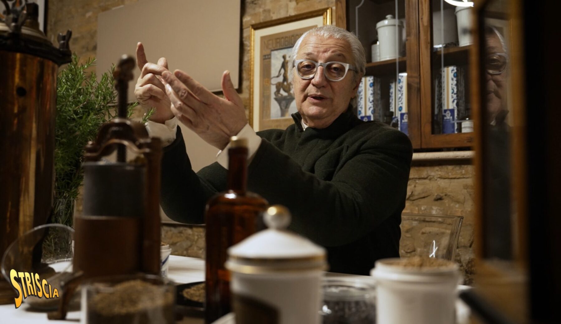 Stasera a Striscia, nella rubrica “Paesi, paesaggi…”: Davide Rampello e l’anisetta di Ascoli Piceno
