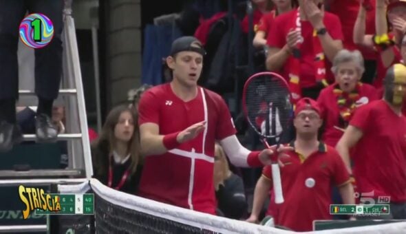 Nuovi Mostri: il gin tonic di Orietta, Mara un po’ primitiva e il tennista che festeggia troppo