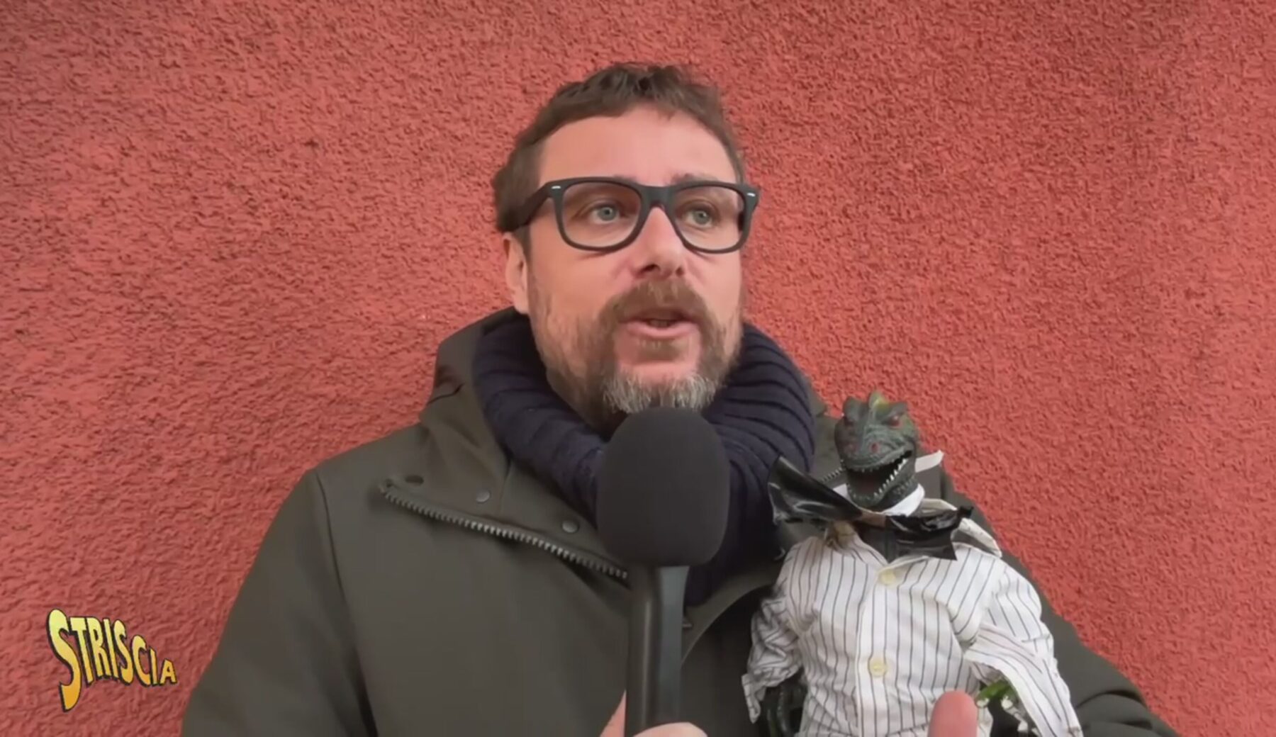Scoop di Striscia la notizia sul festival di Sanremo: Olly sarebbe stato agevolato anche durante la seconda esibizione. La maggior parte dei favoriti si sono esibiti il mercoledì, mentre Olly il giovedì (con pochi competitor)