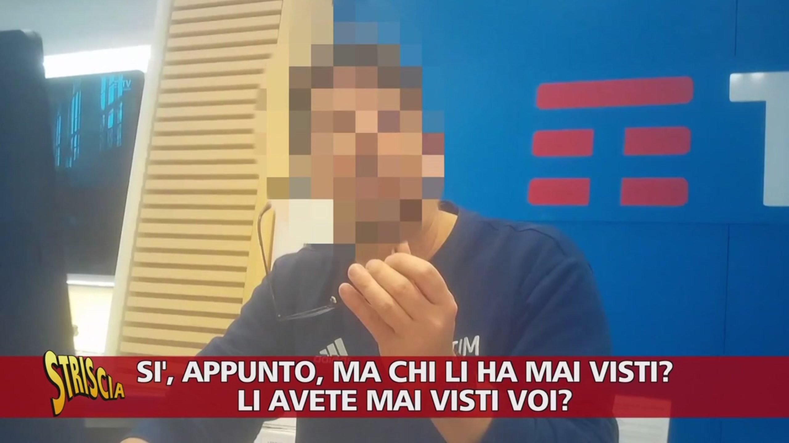 www.striscialanotizia.mediaset.it