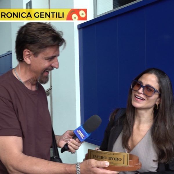 Solo la base del Tapiro d’oro a Veronica Gentili. Dopo il ritiro dei concorrenti dall’Isola dei famosi, scappa anche il Tapiro. «Avevamo detto che avremmo fatto l’Isola più dura di sempre»