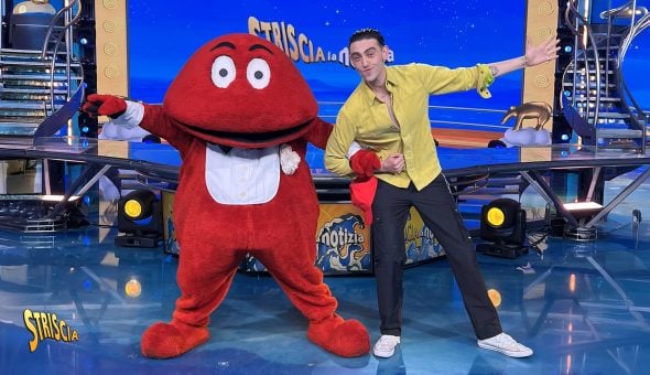 Il Gabibbo e Gerry Scotti nel nuovo video di Michele Bravi “Popolare”