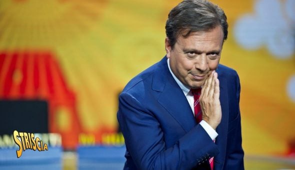 I 69 anni di Piero Chiambretti che a Striscia portò Angelino Alano, si travestì da guardia svizzera e anche da Belìn, parodia di Belén…