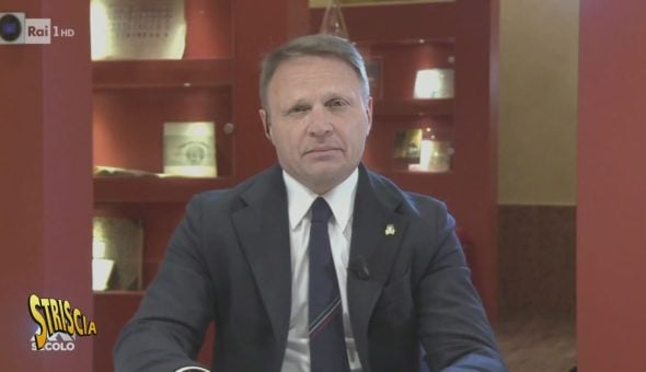Lollobrigida scambia pani e pesci per vino e un meme di Trump per la realtà
