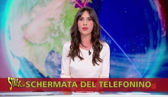 Inizia il Conclave e Tommaso Cerno sbadiglia