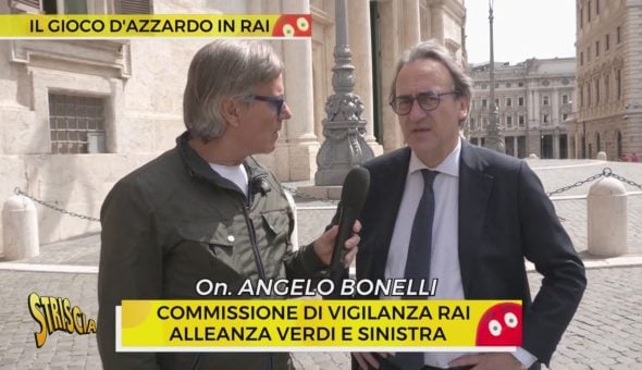 Affari Tuoi induce alla ludopatia? Anche i politici prendono posizione