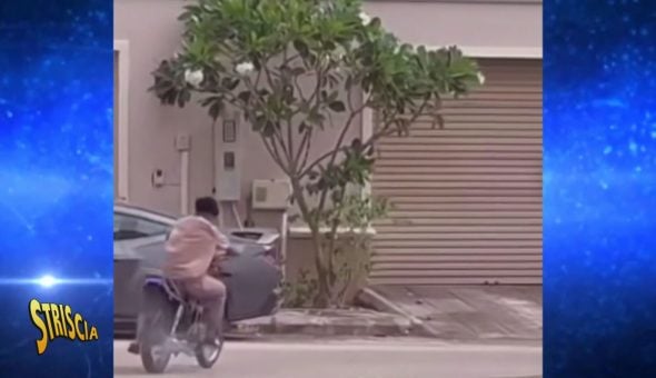 Tu Sì Que Rides, salto con la corda vs motocicletta: sfida all'ultimo scivolone