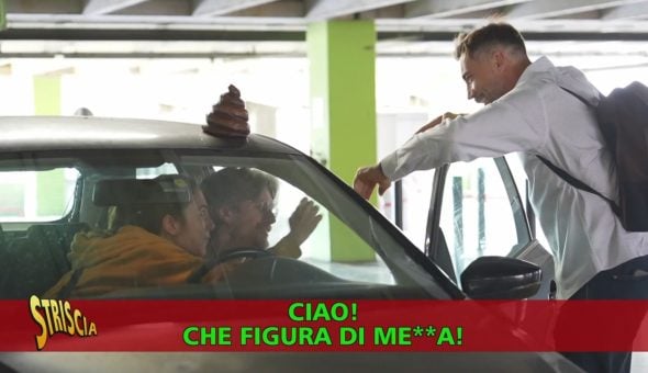 Brumotti è a Roma per consegnare le 