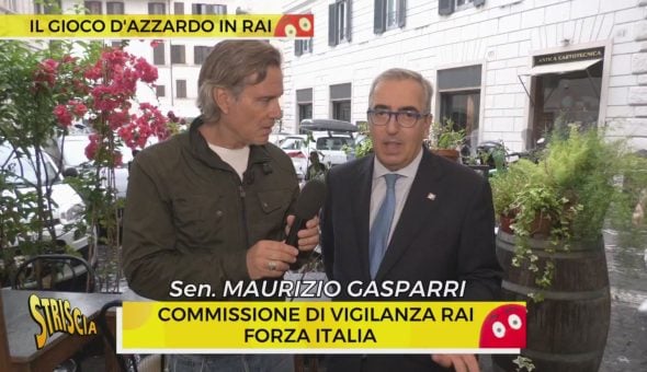 Affari Tuoi induce alla ludopatia? Maurizio Gasparri contro il gameshow di Raiuno