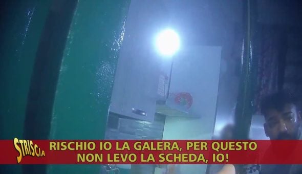 Petyx e il grande commercio di telefoni rubati al mercato dell'Albergheria, vicino a Ballarò
