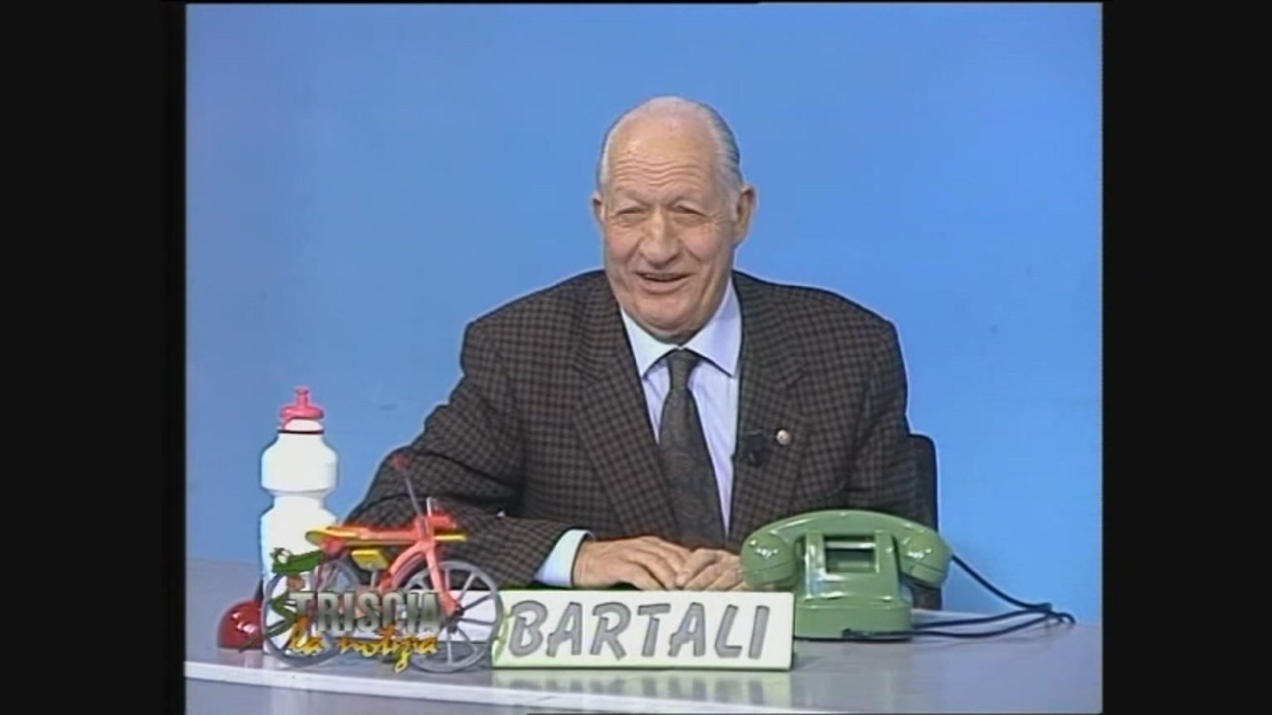 Gino Bartali, il video del grande campione che conduce Striscia la notizia