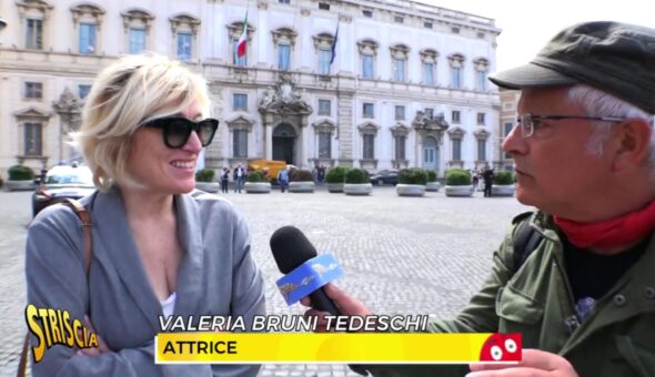 Venezia, parata di divi da Toni Servillo a Valeria Bruni Tedeschi: rivediamoli intervistati da Enrico Lucci o in altri video imperdibili