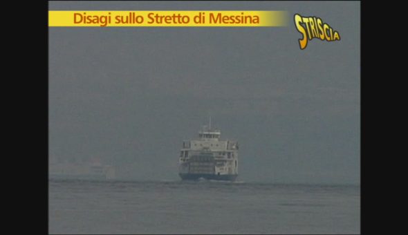 Il traghetto per lo stretto