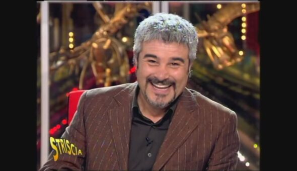 Buon compleanno Pino! Il video di Striscia: vent'nni fa con Nancy Brilli, Flavia Vento e Pino Campagna