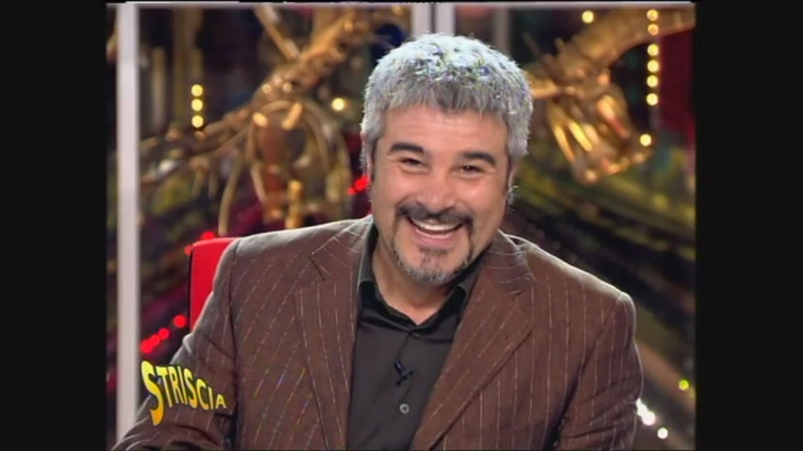 Buon compleanno Pino! Il video di Striscia: vent’nni fa con Nancy Brilli, Flavia Vento e Pino Campagna