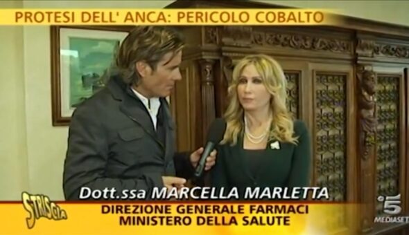 Protesi all’anca pericolose, condannati Ministero, Depuy e Asl Lecce: le pazienti scoprirono i rischi grazie a un servizio di Striscia la notizia del 2012