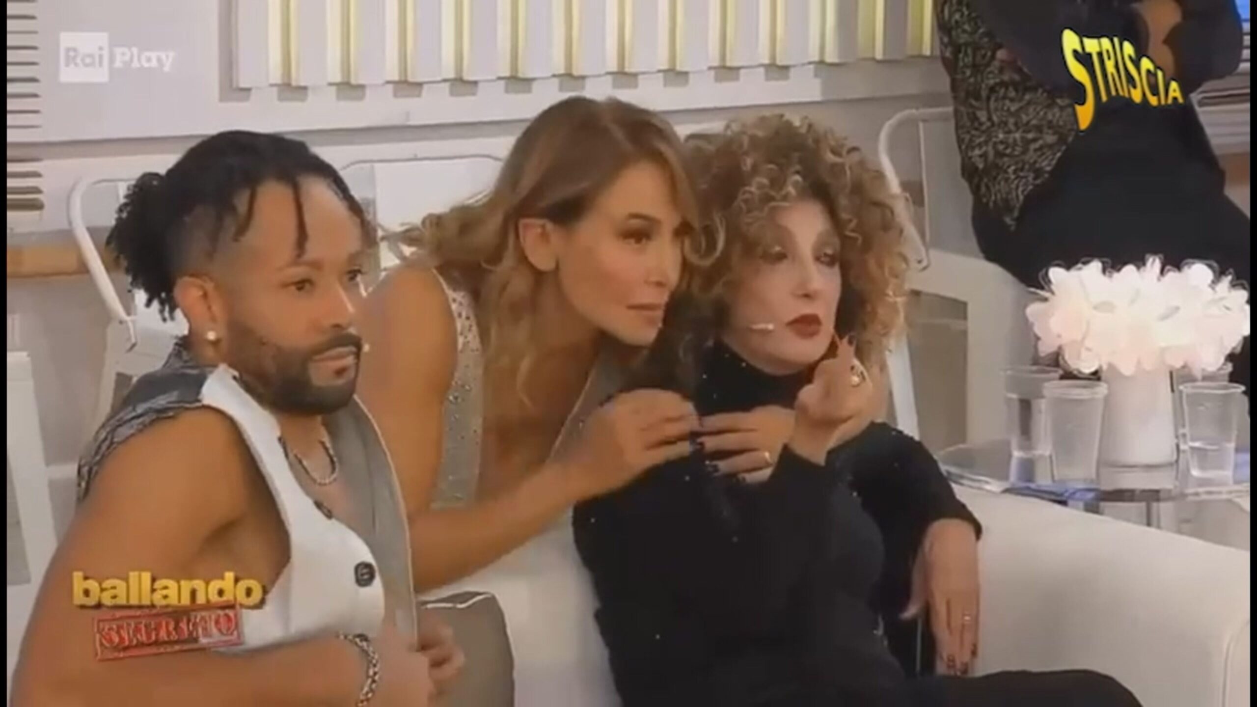 “Sono stufa. Qui danno dei 9 e 10 a gente che non…”: Gaffe di Marcella Bella che parla di Barbara D’Urso ma non si accorge di star parlando direttamente a lei