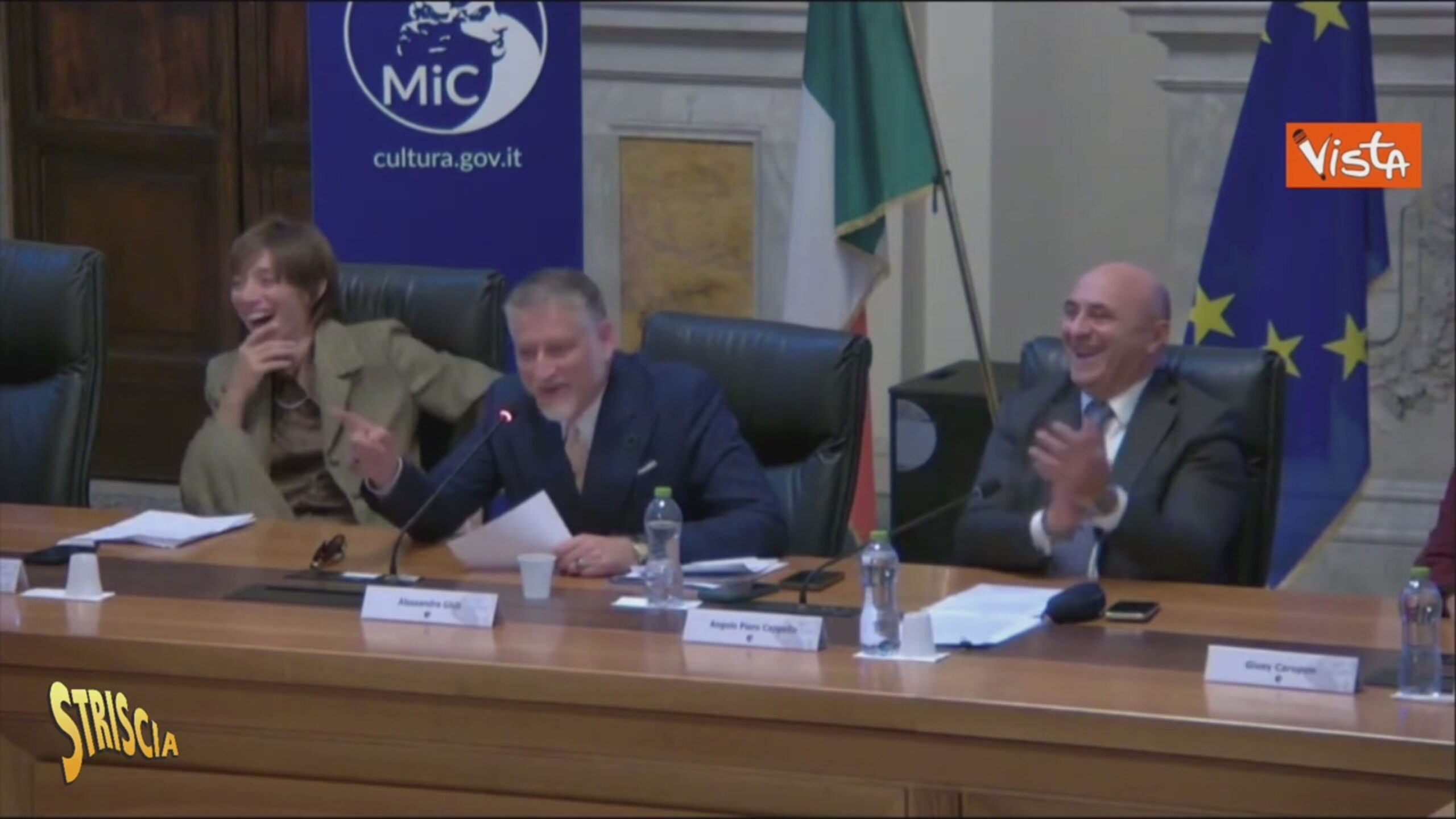 “Respiri piano per non far rumore…”: Il ministro Giuli annuncia cantando Alba capitale dell’arte 2027