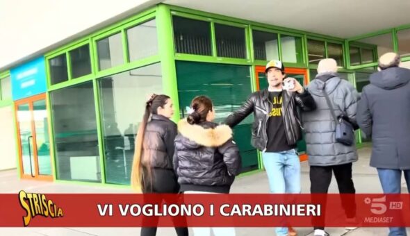 La truffa dei finti sordomuti che chiedono donazioni per falsa beneficenza. I servizi di Striscia