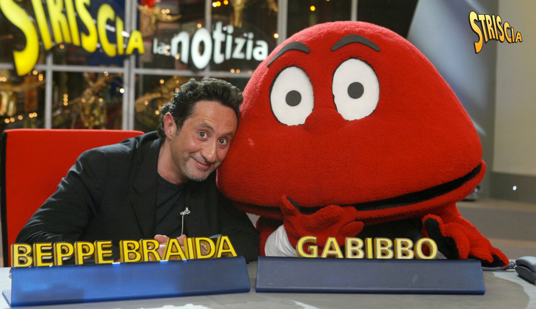 Auguri a Beppe Braida che oggi compie 60 anni e che esordì a Striscia affiancato dal Gabibbo