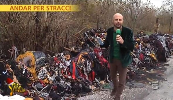 Incendiati quintali di rifiuti tessili nel Parco del Vesuvio. Arrestato un 57enne di Caivano