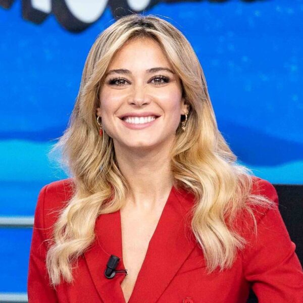 Diletta Leotta mamma per la seconda volta: l’annuncio sui social. Rivediamo alcuni Tapiri collezionati e la sua conduzione a Striscia