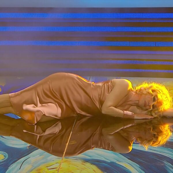 Nancy Brilli eliminata da Ballando: «Figli e figliastri, trattata come carne da macello»